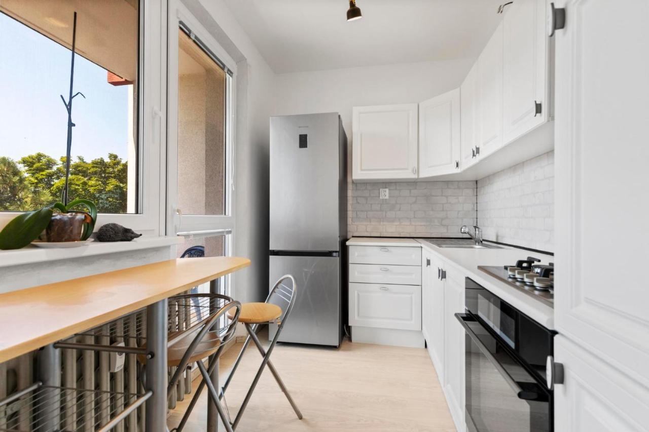 Apartment 20 Minutes From City Center W Netflix, Coffee Or Tea & Parking Братислава Екстериор снимка